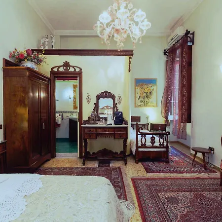 Atmosfere Del Centro Storico Bed & Breakfast 3*