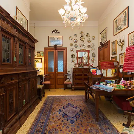 Atmosfere Del Centro Storico Neapol